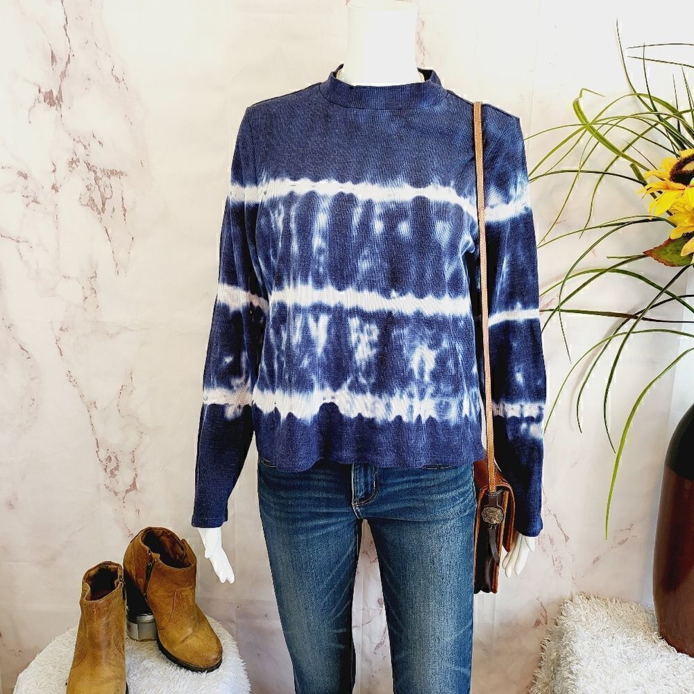 American Eagle Outfitters soft waffle knit tie dye shirt
